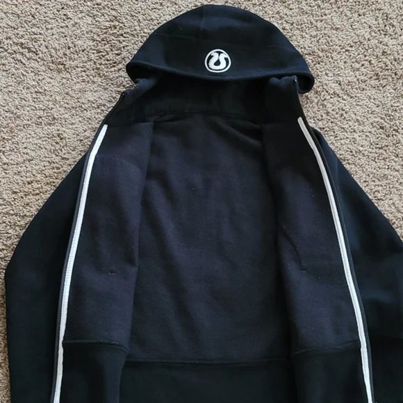 Lululemon Black Scuba Hoodie w/ white logo, printed on Back Size 6 - Picture 6 of 11